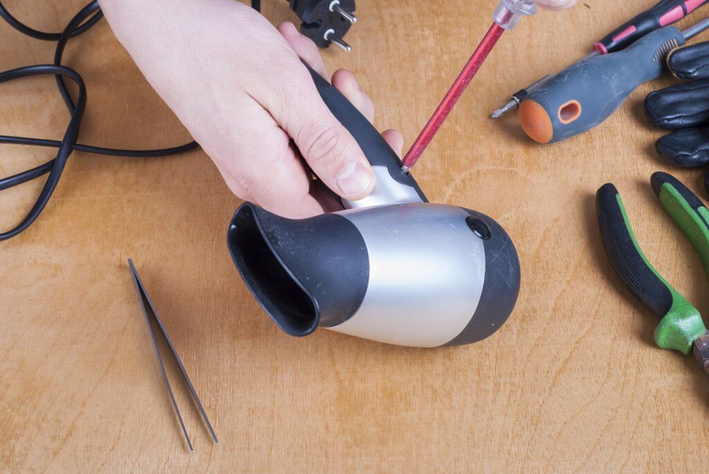 Heat Gun vs Hair Dryer What’s Best to Use? • Tools First