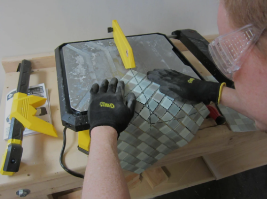 how to cut mosaic tile with a wet saw