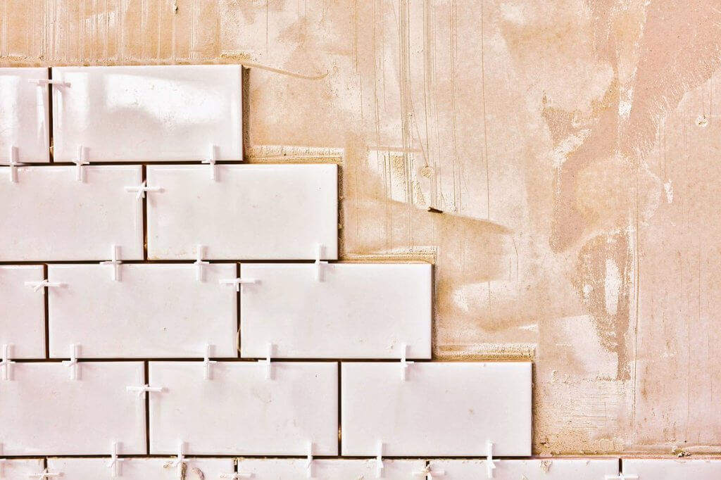 Essential List of Tiling Tools for Installation ??? Tools First